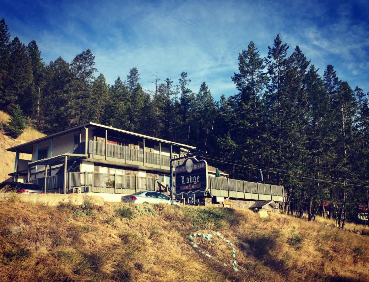 Cross Suite - Mistyriver Lodge Radium Hot Springs Exterior photo