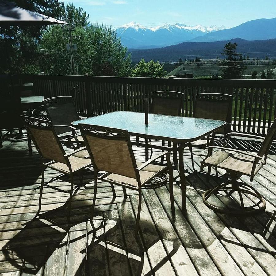 Cross Suite - Mistyriver Lodge Radium Hot Springs Exterior photo